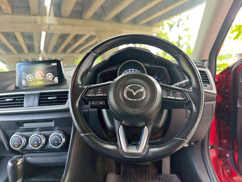 ขายด่วน! Mazda 3 2.0 C Sport AT ปี 2017 รถสวย สภาพดี พร้อมขับทันที! 11