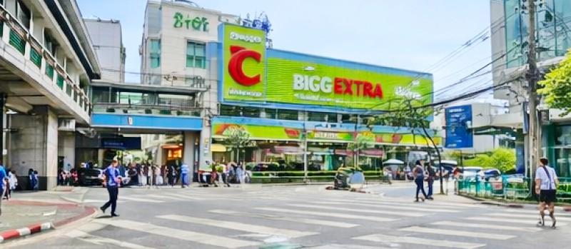 MRT สุทธิสาร 800 ม.ทำสำนักงาน BTS สะพานควาย 550 ม.ติดถนนอินทามระ สตูดิโอออฟฟิศให้เช่า 1 ห้องน้ำในตัว 18 ตรม.ชั้นล่าง เหม 5