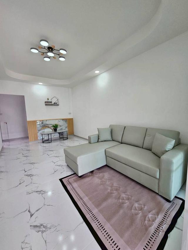 หมู่บ้านพฤกษา​3.     9