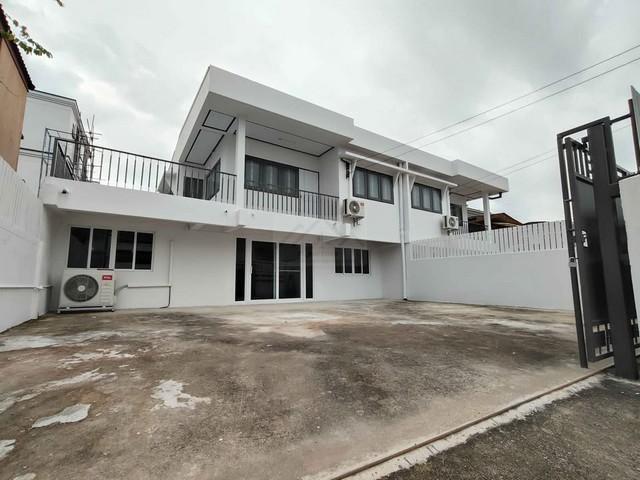 ให้เช่าบ้านเดี่ยว 2 ชั้น 50 ตร.ว. ถนนโชคชัย 4 ซอย 56 รีโนเวทใหม่ ใกล้ รพ.เปาโลโชคชัย 4 1