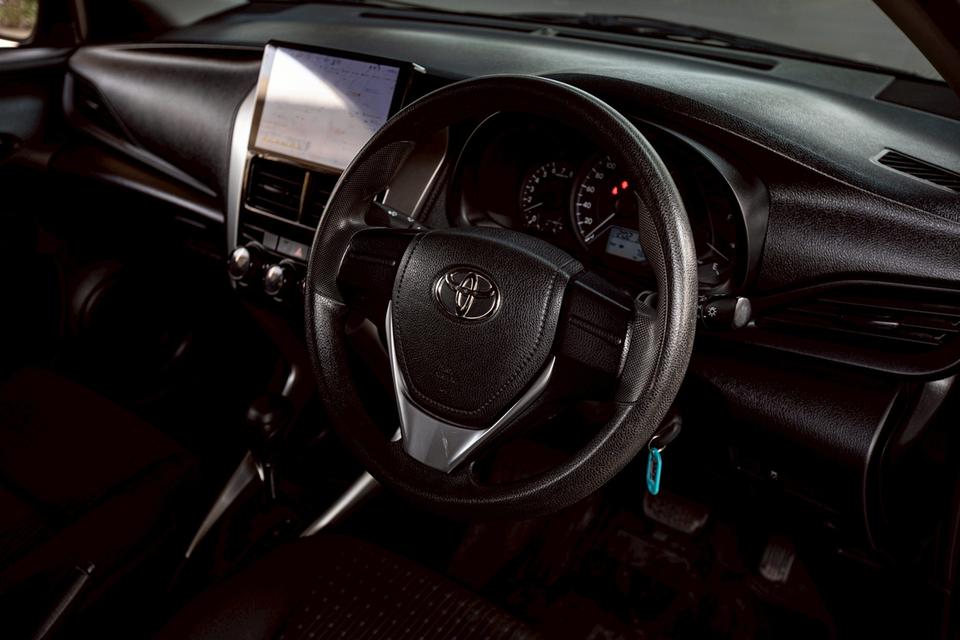 ขาย Toyota Yaris Ativ 1.2E ปี18 13