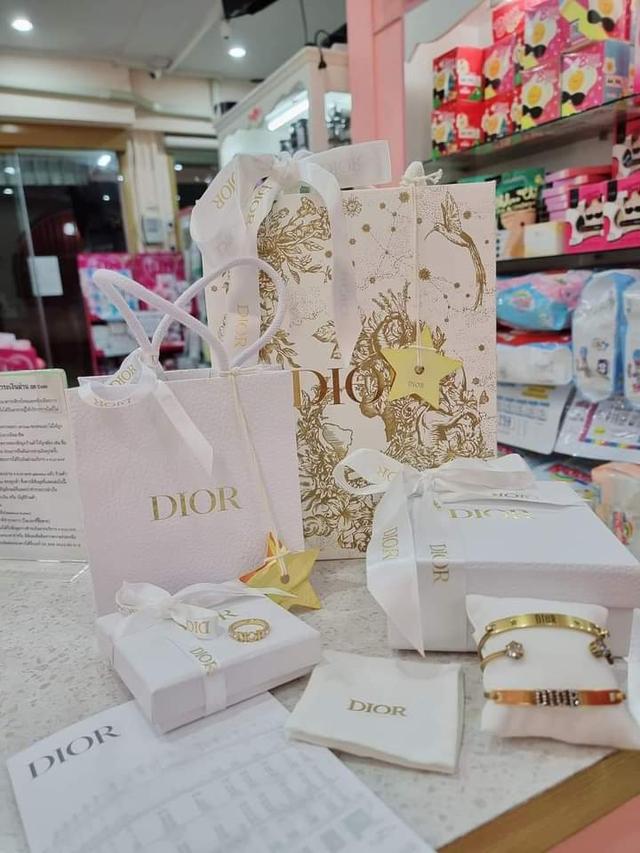 กำไร Dior