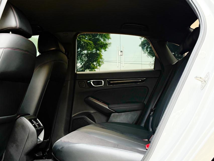 2024 HONDA CIVIC EHEV RS รถมือเดียว 30,000 กม สภาพป้ายแดง ของแต่งเพียบ รถสภาพป้ายแดง ไม่เคยมีอุบัติเหตุครับ 15