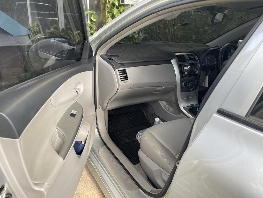 รถ Toyota Altis ปี 2011 ติดแกส NGV จากบริษัท เกียร?กระปุก รถใช้มือเดียว คนใช้เป็นครูผู้หญิง รูปย่อยที่ 3