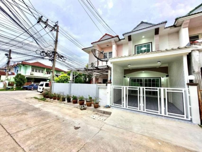 รูป ขาย ทาวน์โฮม บ้านพุทธชาด บางรักใหญ่ (HN16) ตกแต่งใหม่..ราคาถูก..พร้อมเข้าอยู่