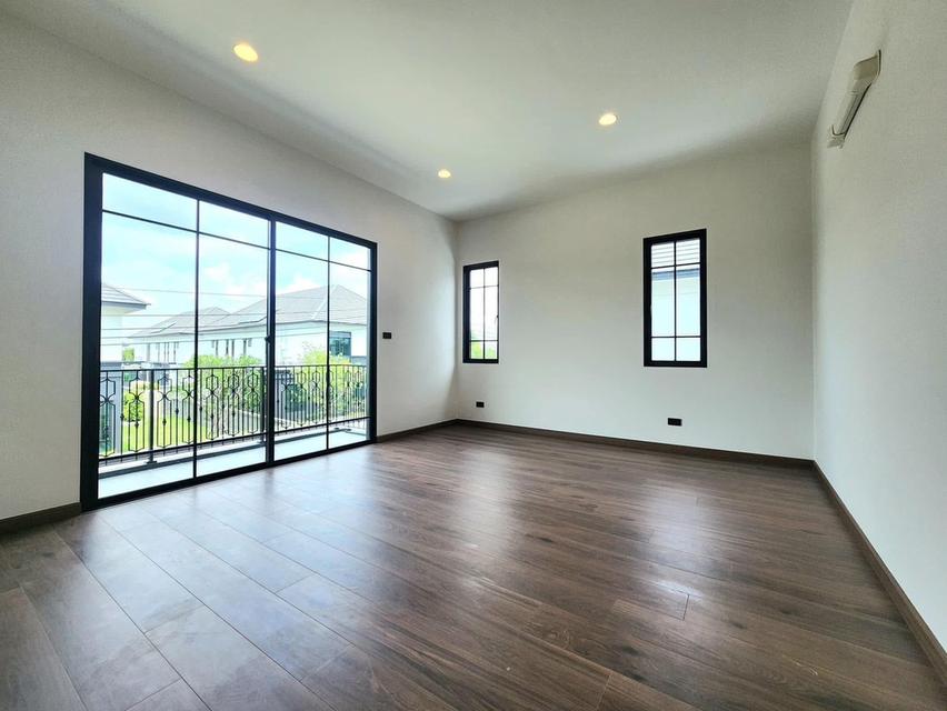 🏡 ขายบ้านเดี่ยวหรู เศรษฐสิริ ราชพฤกษ์–สาย 1 ที่ดิน: 167 ตร.ว. พื้นที่ใช้สอย: 499 ตร.ม. บ้านหันหน้าทิศเหนือ 5 ห้องนอน | 6 ห้องน้ำ 17