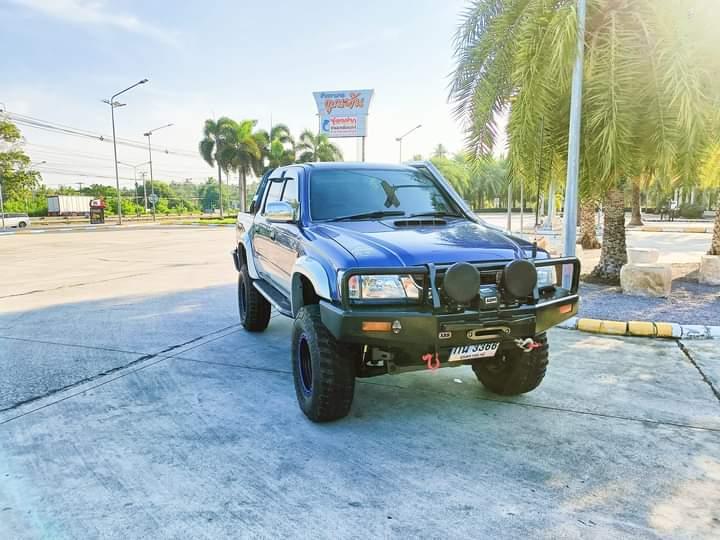 Toyota Hilux Tiger D4D สีน้ำเงิน 4