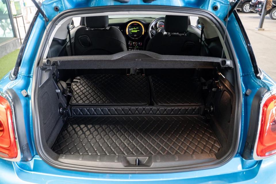 MINI F56 Cooper 1.5   ปี 2015 ไมล์ 52,000 km ประวัติการเซอร์วิสศูนย์ BMW ตลอด 10