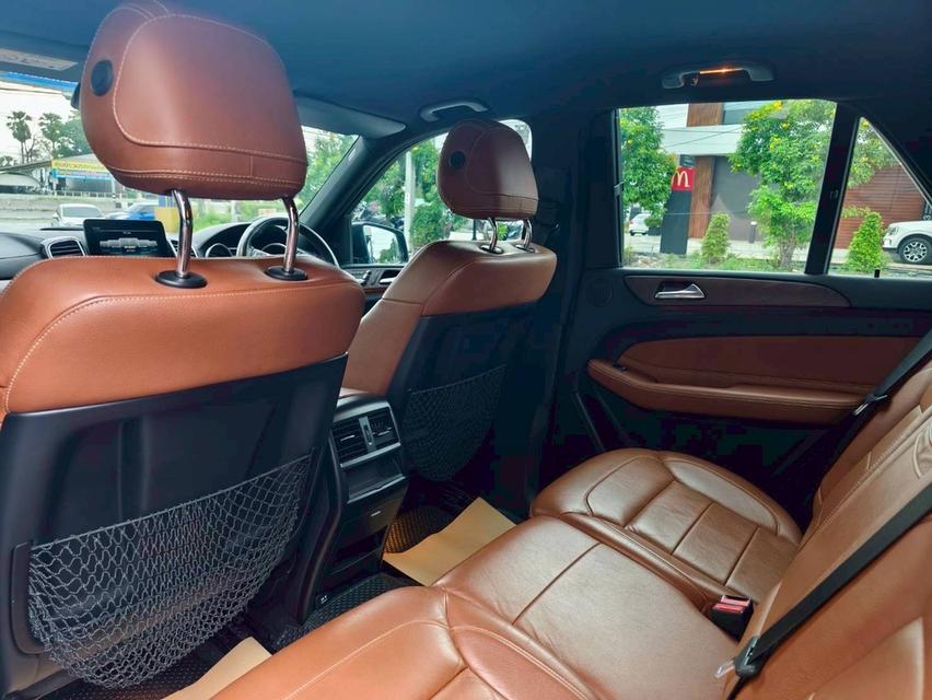 รหัสรถ KPV3833 2018 BENZ GLE-500e  สีดำ 10