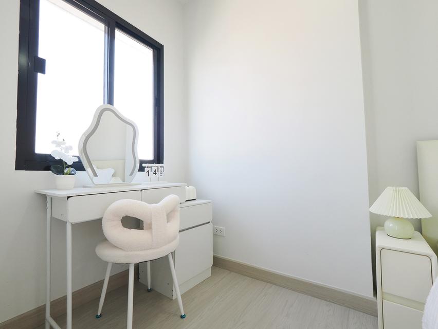 ขายราคาพิเศษ จอนนี่ ทาวเวอร์ 35.33 ตร.ม. ชั้น 10 ทำเลห้วยขวาง เดินทางสะดวก ใกล้ MRT แหล่งไลฟ์สไตล์ ออฟฟิศ รีโนเวทใหม่ พร้อมเฟอร์ คุ้มค่าทุกมิติ 12