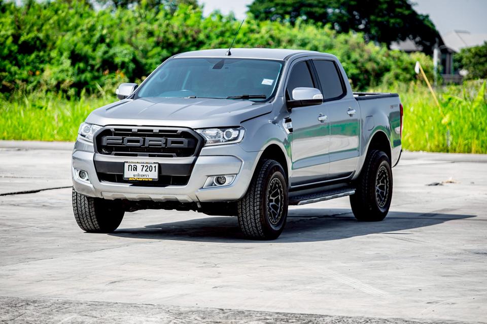 Ford Ranger 2.2 XLT Hi-Lander Double Cab เกียร์ AT ปี2017 สีเทา สภาพดีมากๆ