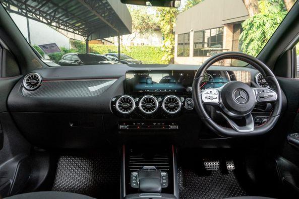 Mercedes-Benz GLA200 AMG Dynamic ปี 2021 📌𝐆𝐋𝐀𝟐𝟎𝟎 𝐀𝐌𝐆 ใหม่กริ๊บ วิ่งน้อย 4 หมื่นโล⚡️ 3