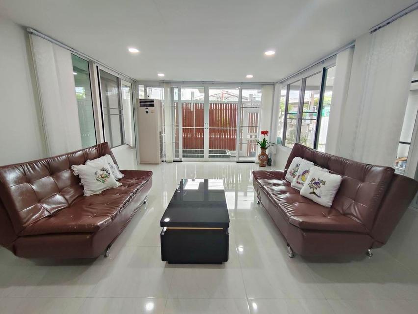 ขายบ้านเดี่ยวรีโนเวทใหม่สไตล์โมเดิร์นลักชัวรี่ หมู่บ้านเปรมฤทัย (Premruethai) ซอยรามอินทรา 46/1 ใกล้ Live Ramintra และรถไฟฟ้าสายสีชมพูสถานีคู้บอน 5