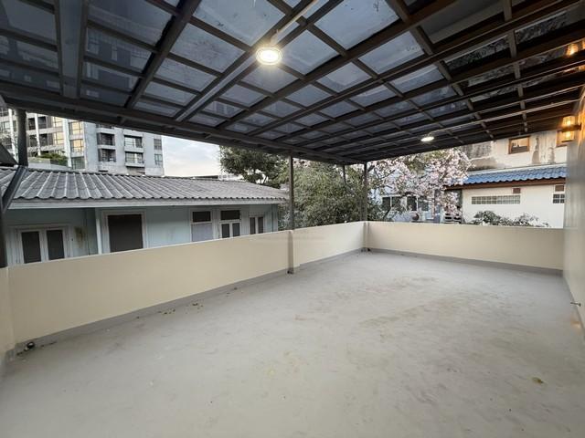 ให้เช่าโฮม ออฟฟิศ 3 ชั้น สุขุมวิทซอย 46 ใกล้ BTS พระโขนง เหมาะอยู่อาศัยหรือทำออฟฟิศ จอดรถ 5 คัน อนุญาตให้เลี้ยงสัตว์ได้ 15