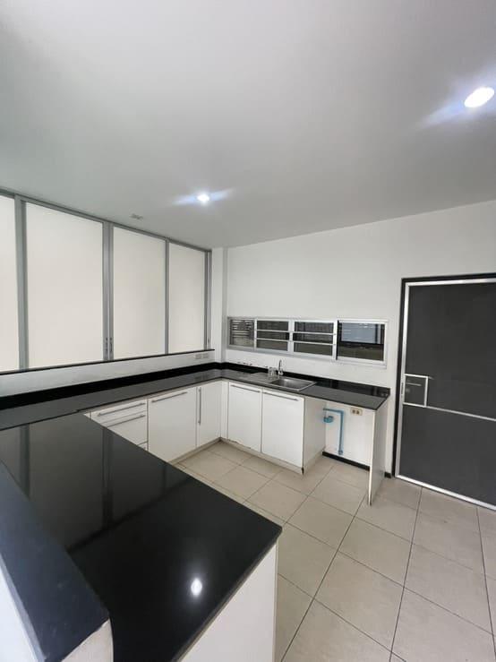 ขายบ้านเดียว หมู่บ้าน Noble Tara Ngamwongwan ติดสถานีรถไฟฟ้า บางกระสอ เนื้อที่ 113.3ตารางวา Tel: 0898578865 5