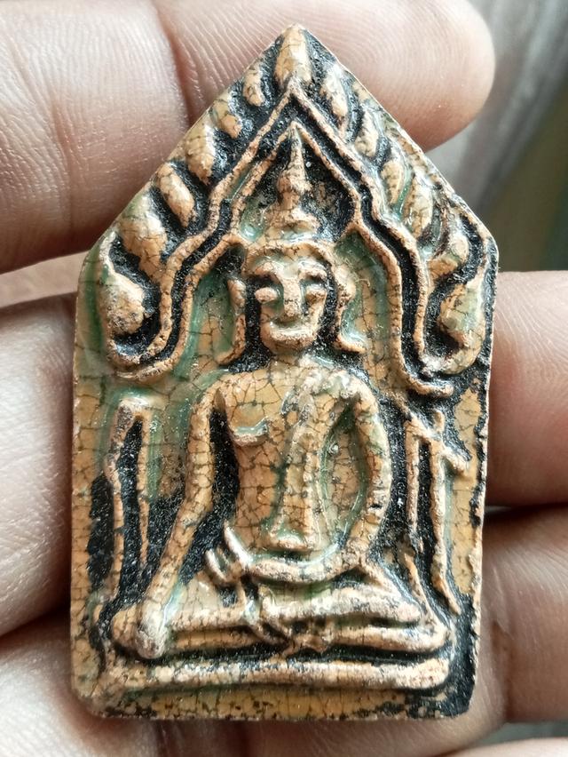 พระขุนแผนเคลือบสีเขียวเหนี่ยวทรัพย์วัดป่าเลไลย์สุพรรณบุรี