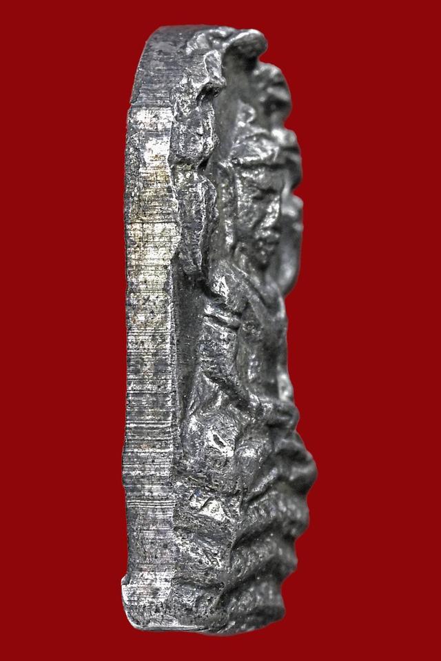 พระนาคปรกใบมะขาม หลวงปู่ทิม อิสริโก วัดละหารไร่. เนื้อเงิน ปี ๒๕๑๗ 4