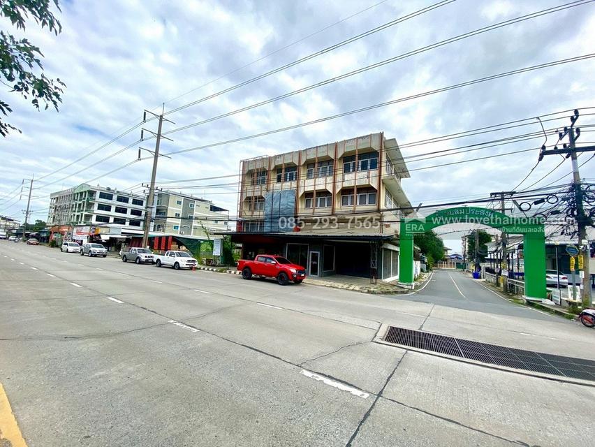 ขายตึกแถว 3.5 ชั้น ติดถนนใหญ่กรุงเทพ-ปทุมธานี ปากซอยสมประสงค์ มี 2 คูหา พื้นที่ 48 ตรว ทำเลดีมาก เหมาะแก่การลงทุน ใกล้แยกปทุมวิไล 5