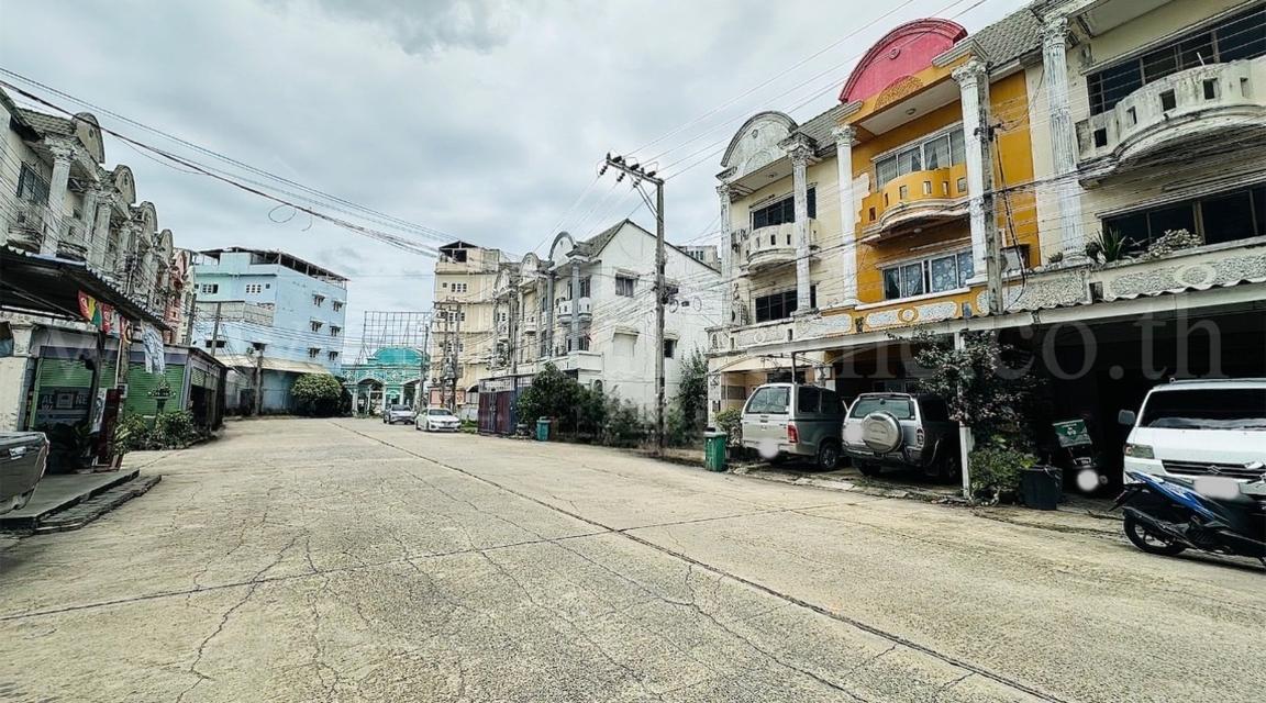 อาคารพาณิชย์ 3 ชั้น วิโรจน์วิลล์ บางบัวทอง นนทบุรี ราคาถูกที่สุด 4