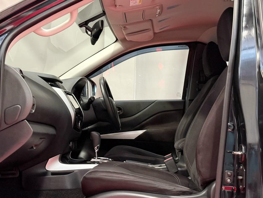 2018 NISSAN NAVARA 2.5 V AUTO รถมือเดียวออกป้ายแดง รถวิ่งน้อย เข้าศูนย์ตามระยะ รถไม่เคยมีอุบัติเหตุครับ 13