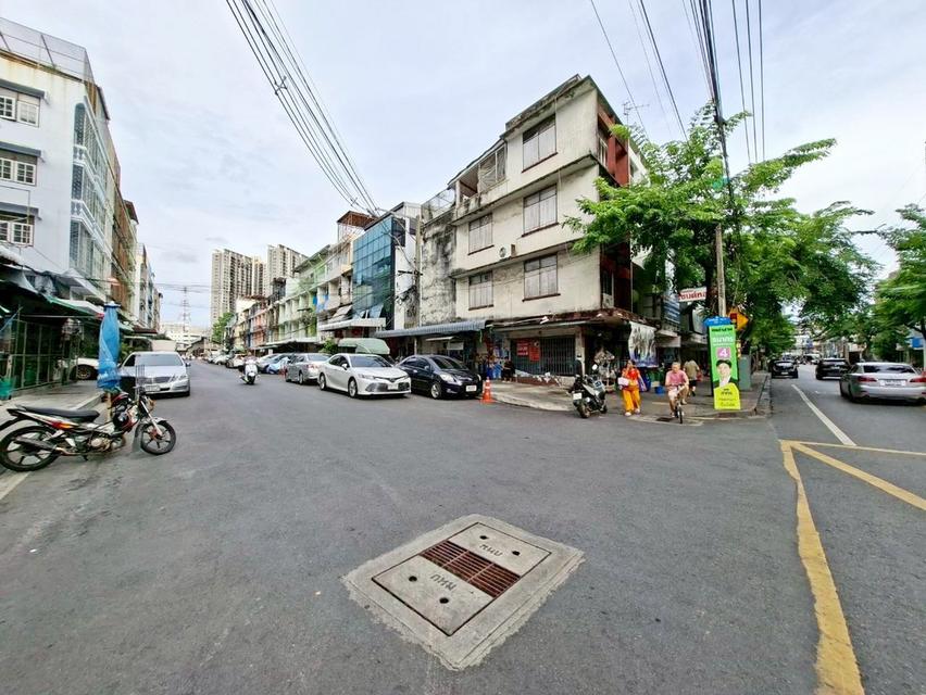 ขายอาคารพาณิชย์ 4 ชั้น ซอยจันทน์18/7 แยก4 เซนต์หลุยส์ สาทร 4