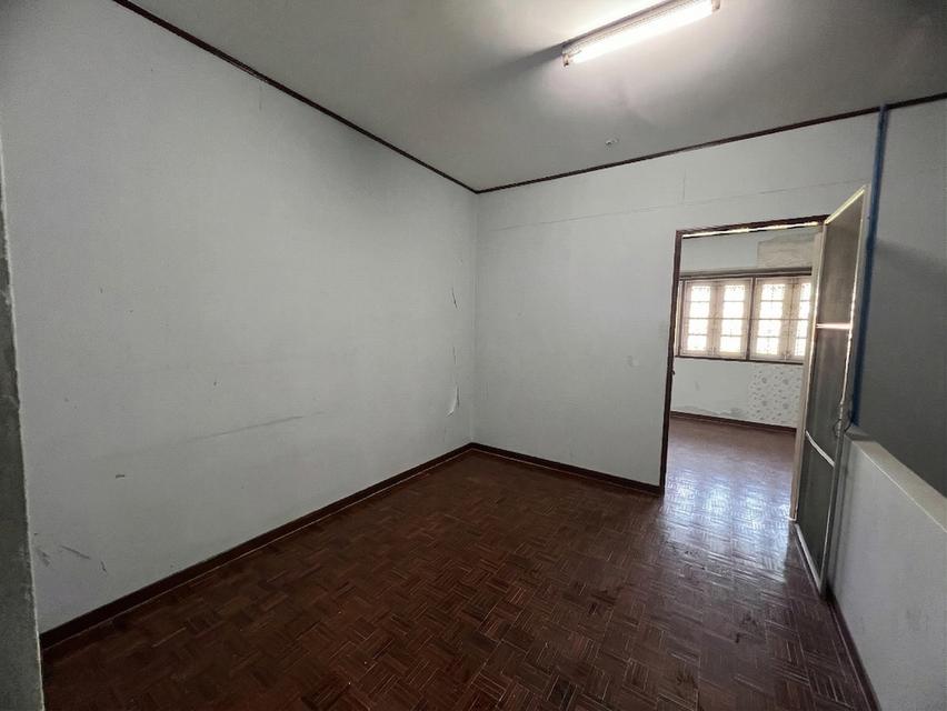 ให้เช่าทาวน์เฮ้าส์ 2 ชั้น ซอยประชาราษฎร์ 16/1 ใกล้ Big C ติวานนท์ MRT แยกติวานนท์ โรงพยาบาลพระนั่งเกล้า 7