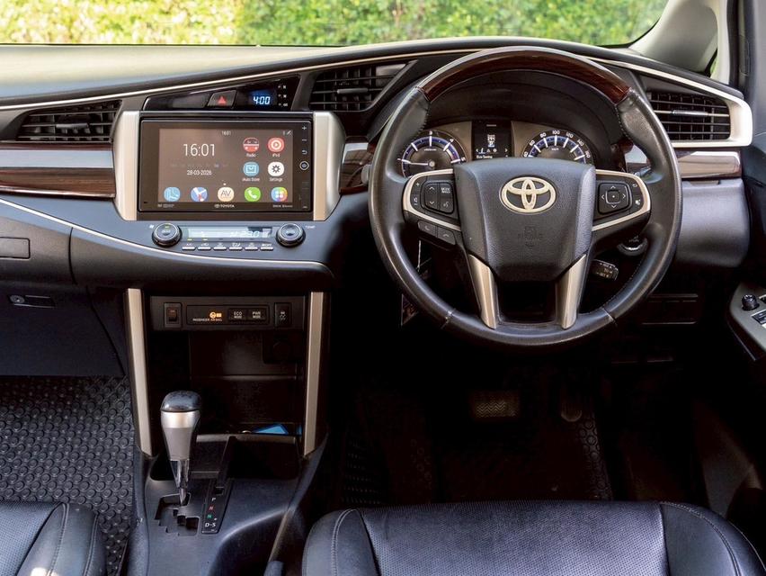 TOYOTA INNOVA 2.8 CRYSTA V WAGON มือสอง ปี 2017 รูปที่ 11