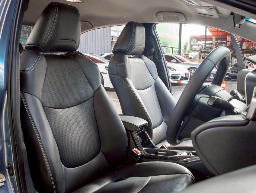 TOYOTA ALTIS  1.8 HYBRID PREMIUM ปี2021 8