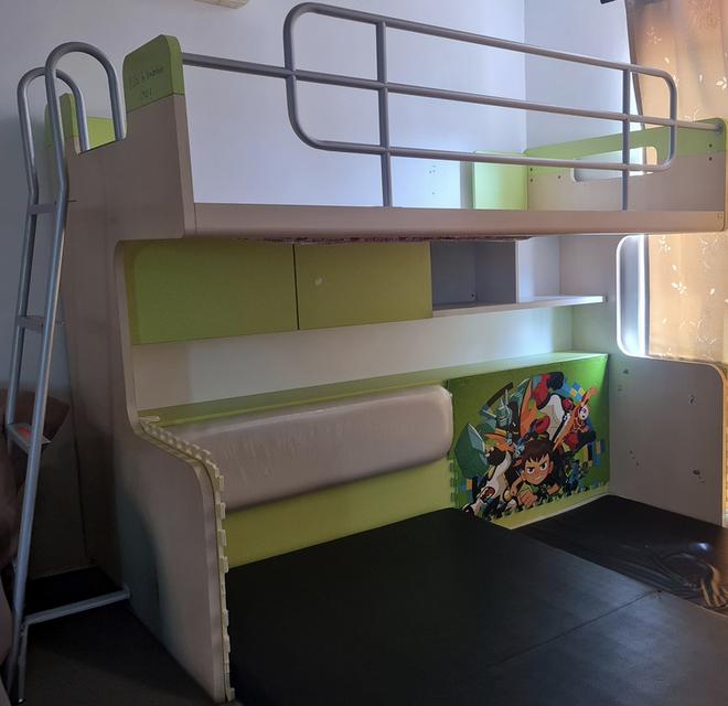 เตียง 2 ชั้นพร้อมโต๊ะในชุด ของSB รูปที่ 2