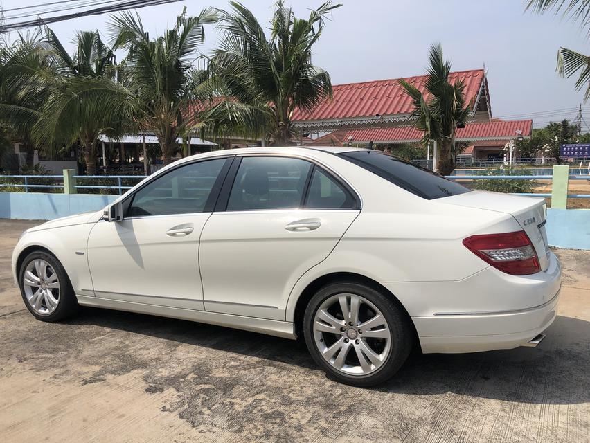 รถยนต์ Mercedes Benz c 250 รูปที่ 15