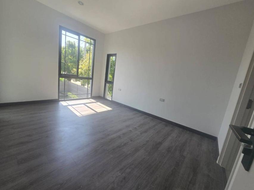 For rent, luxury 3-storey townhouse, Baan Klang Muang Classe Sukhumvit 77, new house, 1st hand, near BTS On Nut, On Nut 21 6