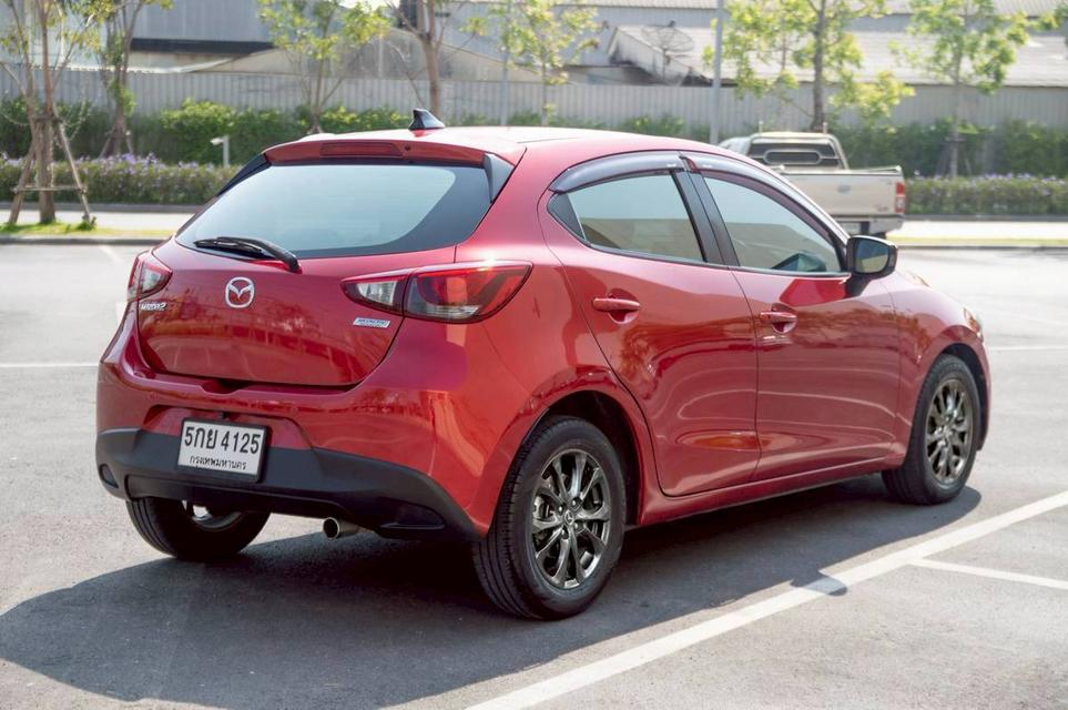 Mazda2 1.3 High Connect 5 ประตู สีแดง ปี 2017