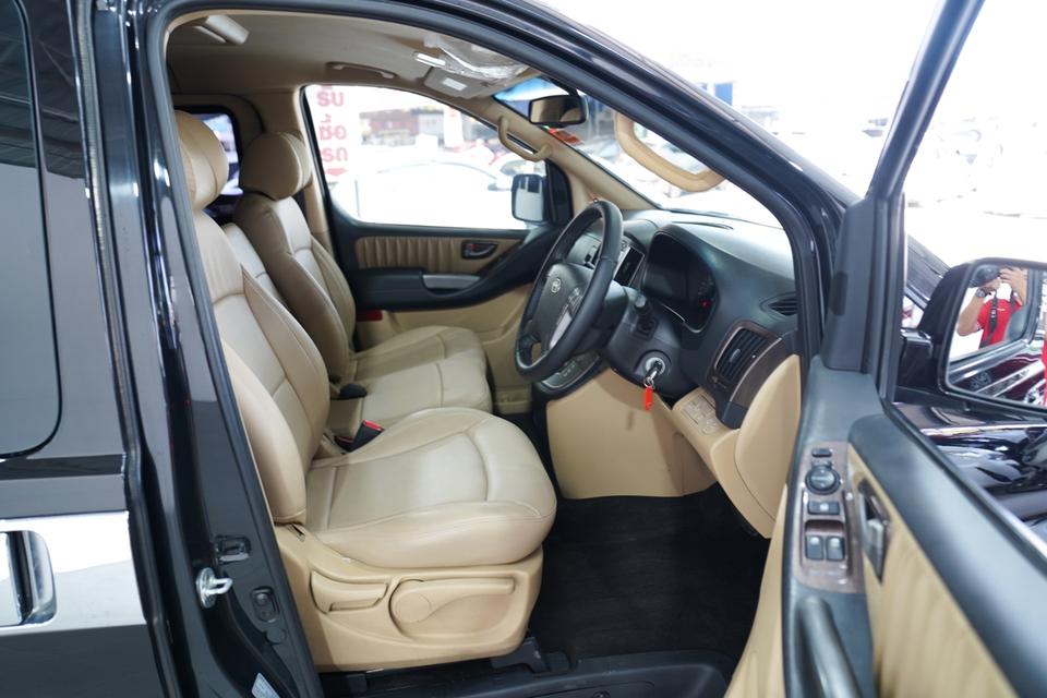 HYUNDAI H1 2.5 DELUXE AT ปี 2016  15