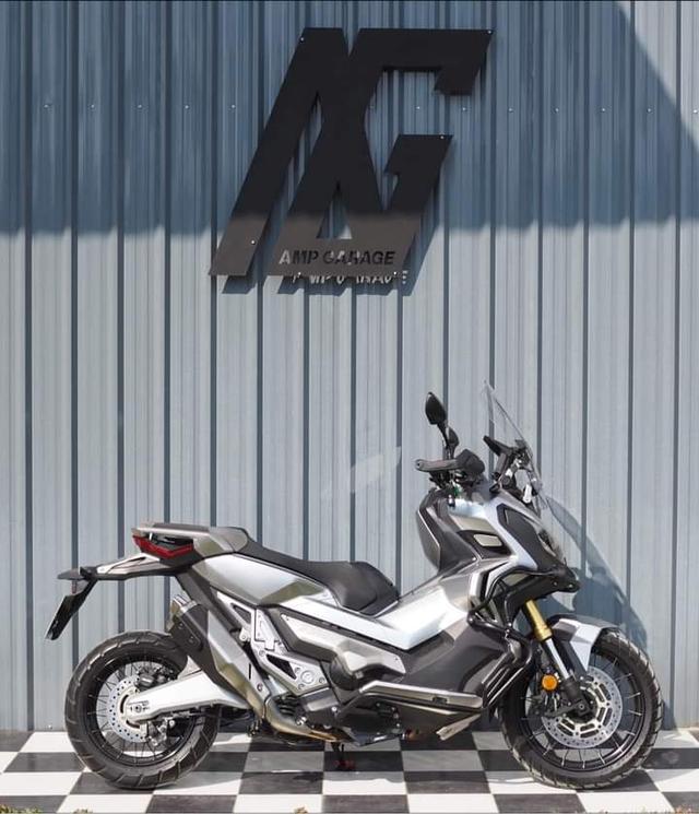 Honda X-ADV สีขาวว 2