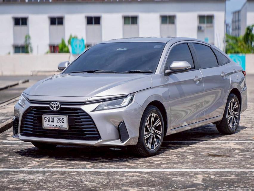 TOYOTA YARIS ATIV 1.2 Smart เกียร์ Auto สีเทา ปี2024 17