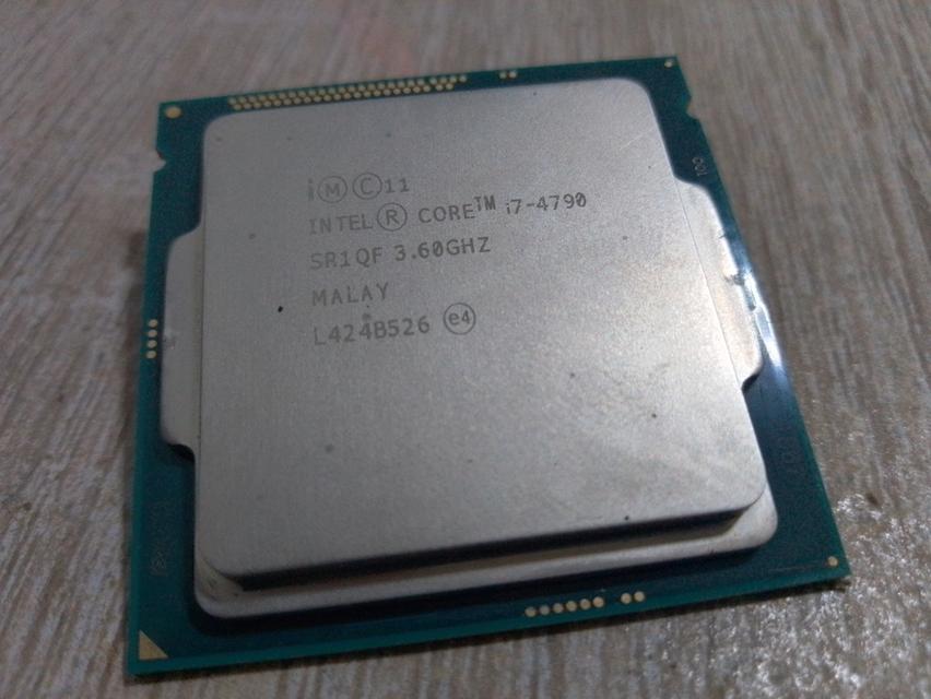 intel ® Core i7-4790 CPU @ 3.60GHz พร้อม Heat Sink ของ Cooler Master และ ชุดพัดลม ราคา 1,220 บาท รวมค่าส่งทั่วไทย