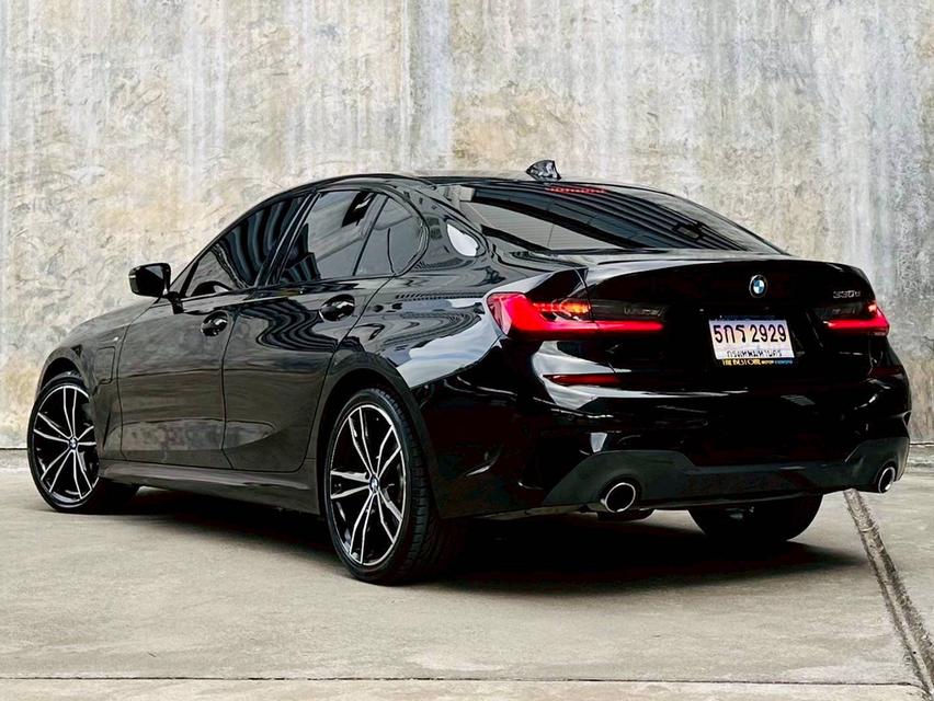 2022 BMW 330e M Sport Plug-in Hybrid โฉม G20 รถสวยใหม่ ราคาประหยัด คุ้มๆ