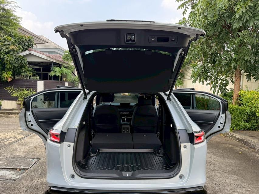 Honda HRV eHEV RS Top สีขาวซันไลท์ ปี23✨มือเดียวป้ายแดง ไมล์ 47,xxx โล เข้าศูนย์ทุกระยะ สีเดิมทั้งคัน 18
