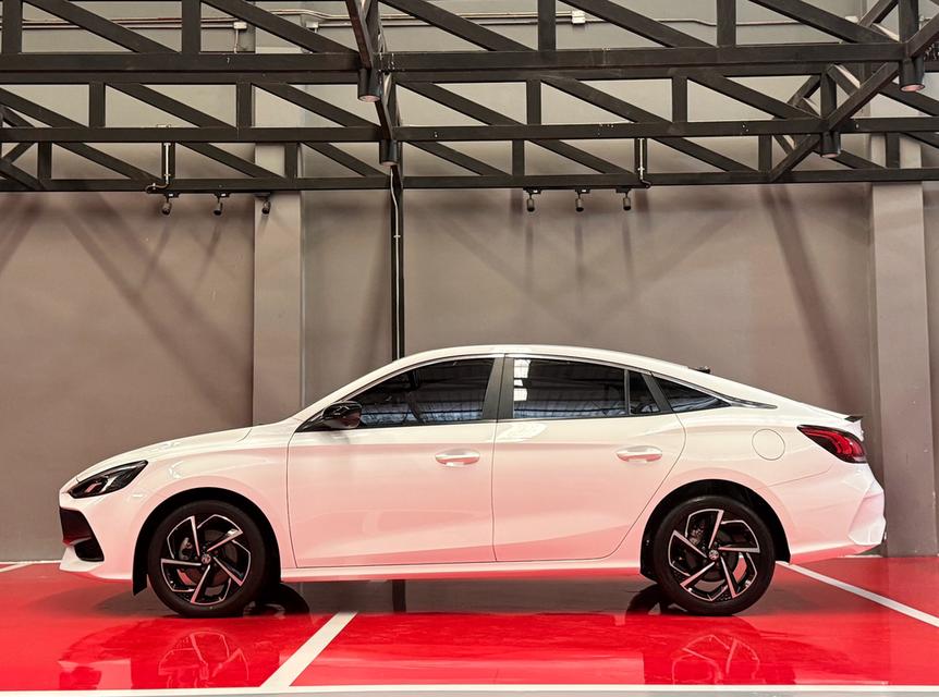 2023 MG 5 1.5 X SUNROOF  รุ่น TOP สุด OPTION เต็ม รถวิ่งน้อยเพียง 25,000 กม เข้าศูนย์ตามระยะ รถไม่เคยมีอุบัติเหตุครับ รูปที่ 5