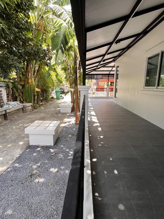 บ้านหลังมุม รีโนเวทใหม่ สไตล์โมเดิร์น พร้อมของแถมมากมาย! 18