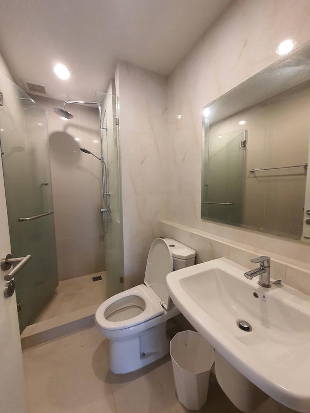 คอนโด  7