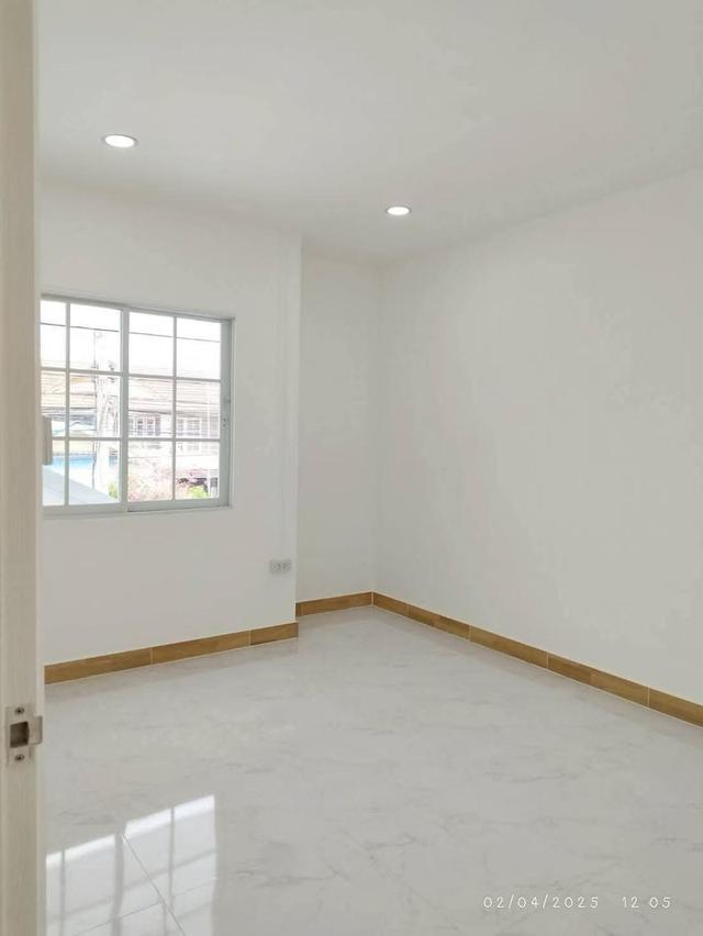 หมู่บ้านพฤกษา11  รังสิต-คลองสาม เลียบคลองสาม คลองหลวง  12
