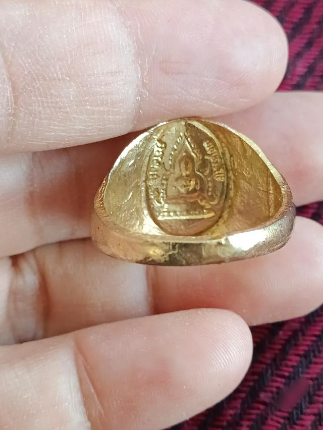 แหวนพระพุทธชินราช ลงยาสีเหลือง ไม่ทราบปี สภาพสวย รูปที่ 5