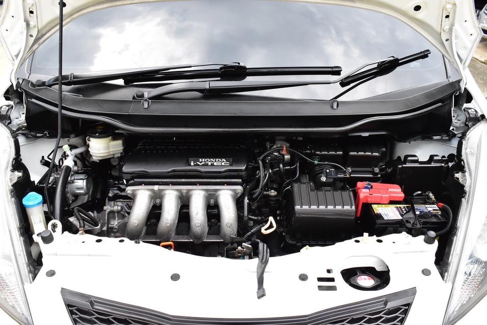 รหัสรถ PB9985 HONDA JAZZ 1.5 V AUTO 2008 7