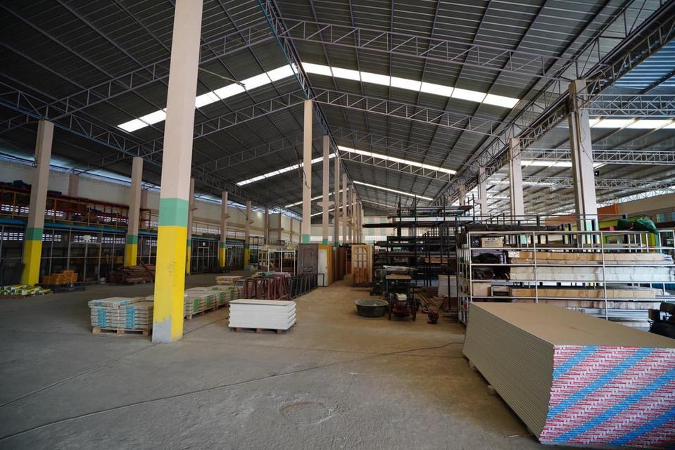 บ้าน พร้อมโกดังและที่ดิน 1