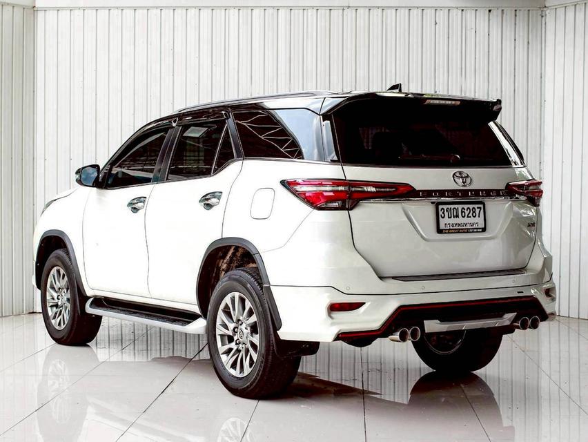 TOYOTA FORTUNER, 2.4 V 4WD รูปที่ 10