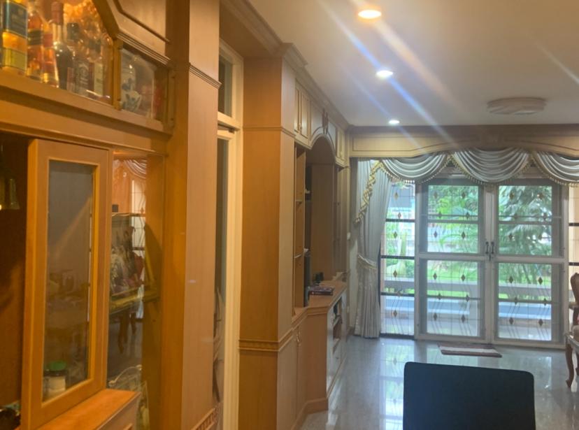 บ้านเดียว 2 ชั้น 4 ห้องนอน ติดถนนใหญ่ 3