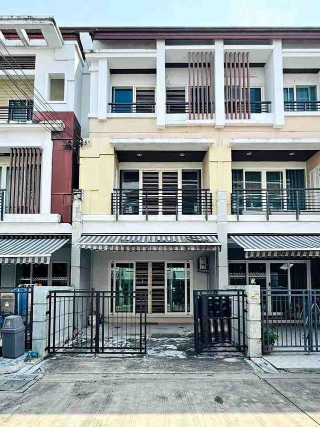 1 B1035 ทาวน์โฮม 3ชั้น บ้านกลางเมืองเออร์บาเนี่ยนพระราม 9-ลาดพร้าว ซอยลาดพร้าว84 1