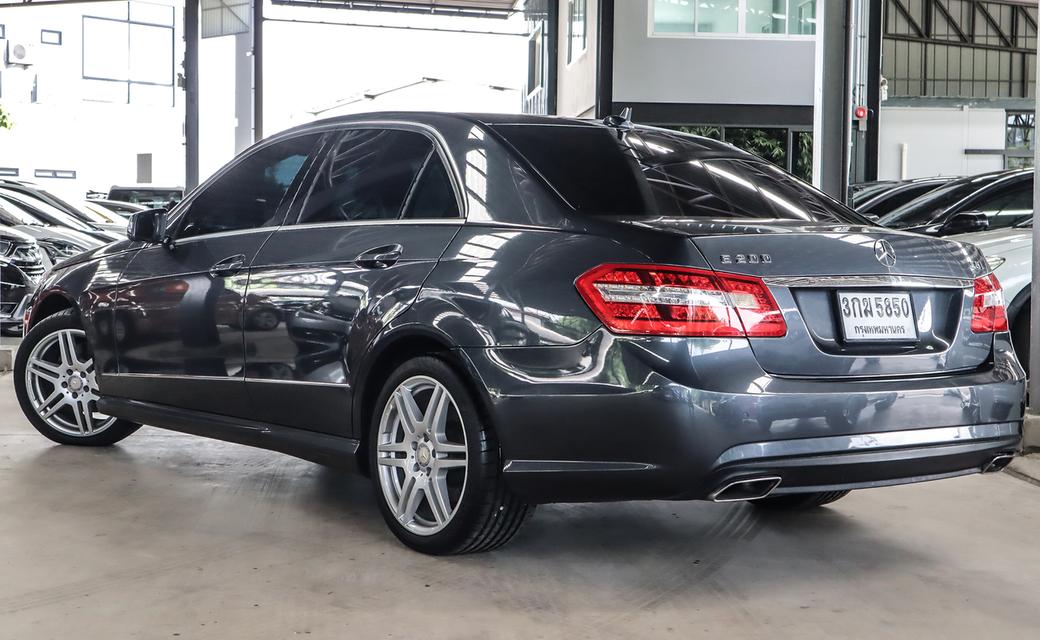ขาย BENZ E-CLASS E200 CGI โฉม W212 ปี 2012