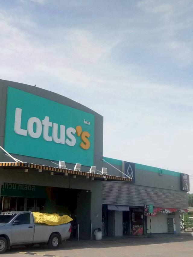 บ้านตึกและอาคารพาณิชย์ 8